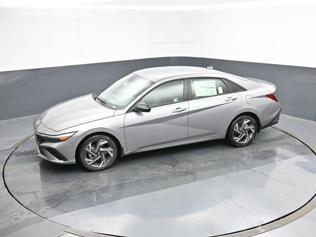 new 2025 Hyundai Elantra car, priced at $22,910