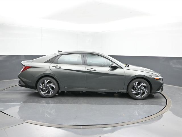new 2025 Hyundai Elantra car