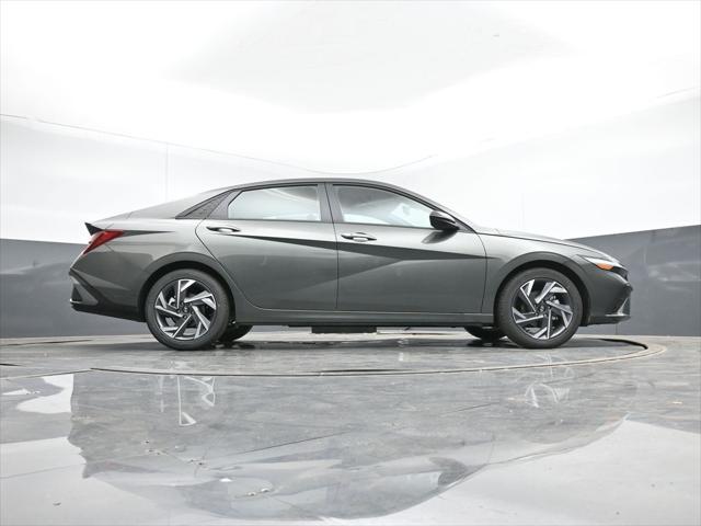 new 2025 Hyundai Elantra car
