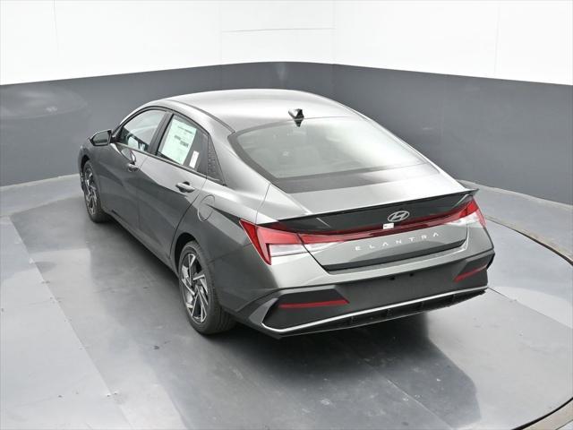 new 2025 Hyundai Elantra car