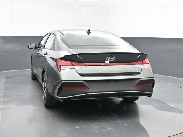 new 2025 Hyundai Elantra car