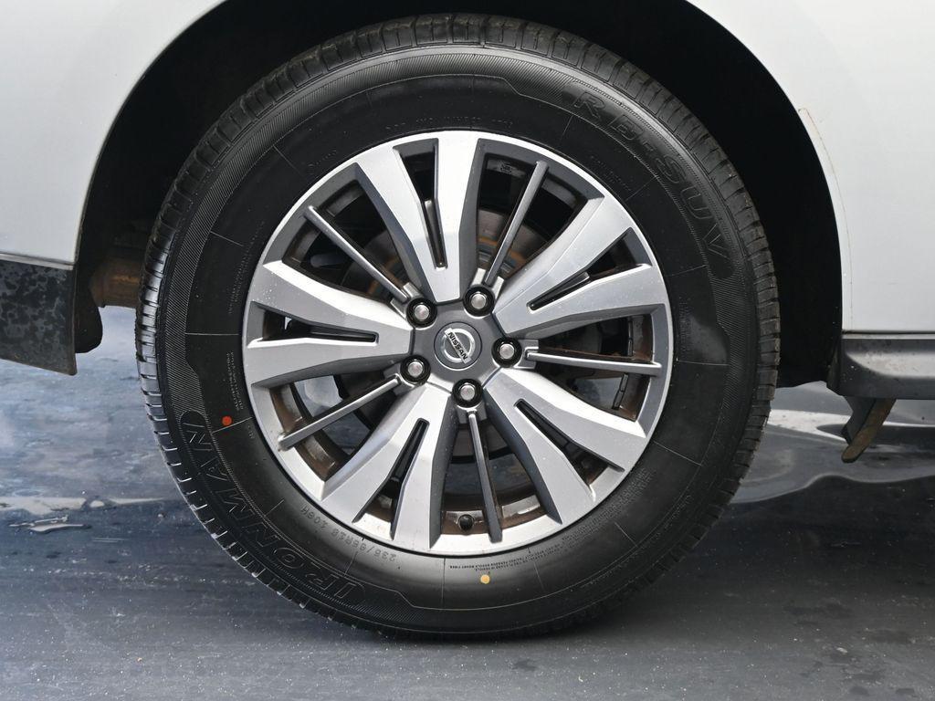 used 2020 Nissan Pathfinder car, priced at $15,668