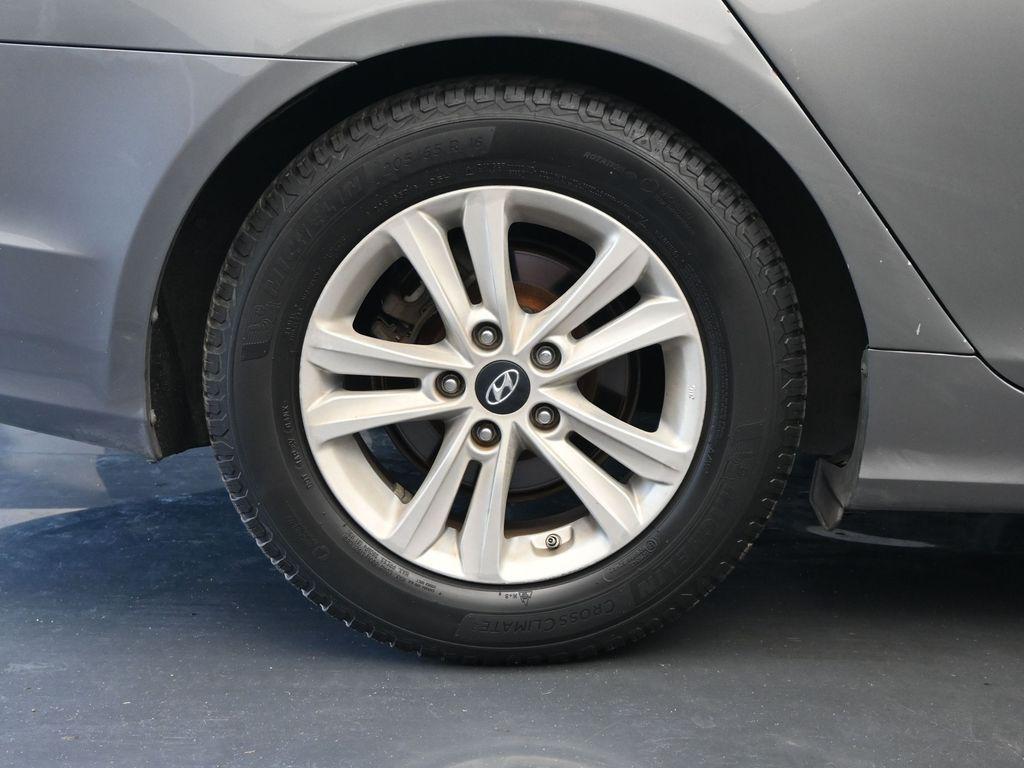 used 2013 Hyundai Sonata car, priced at $6,888