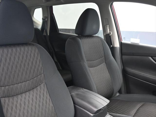 used 2019 Nissan Rogue car, priced at $17,658
