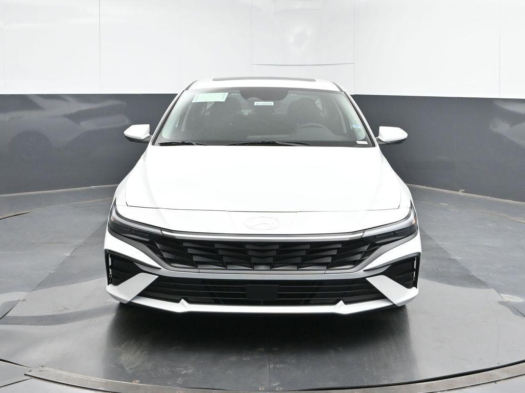 new 2025 Hyundai Elantra car, priced at $25,921