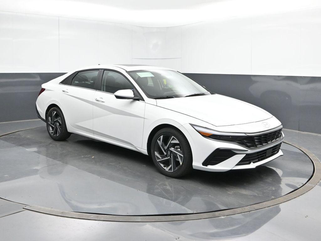 new 2025 Hyundai Elantra car, priced at $25,921