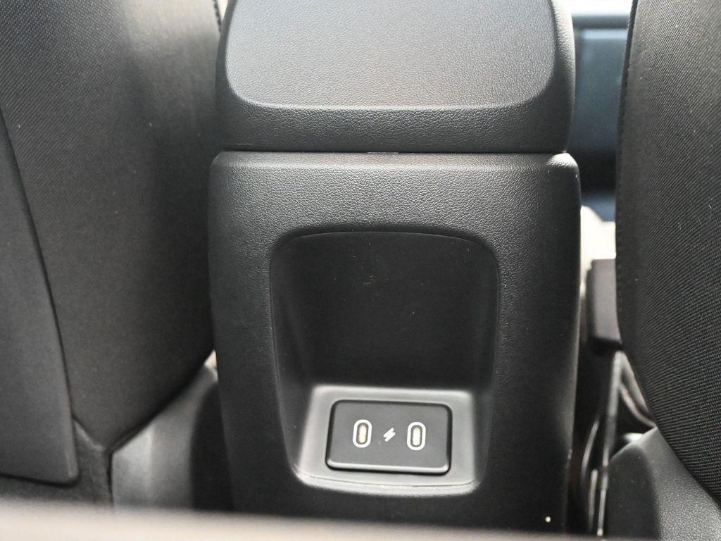 new 2025 Hyundai Elantra car, priced at $25,921