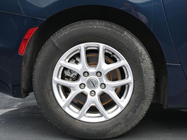 used 2022 Chrysler Pacifica car, priced at $20,248
