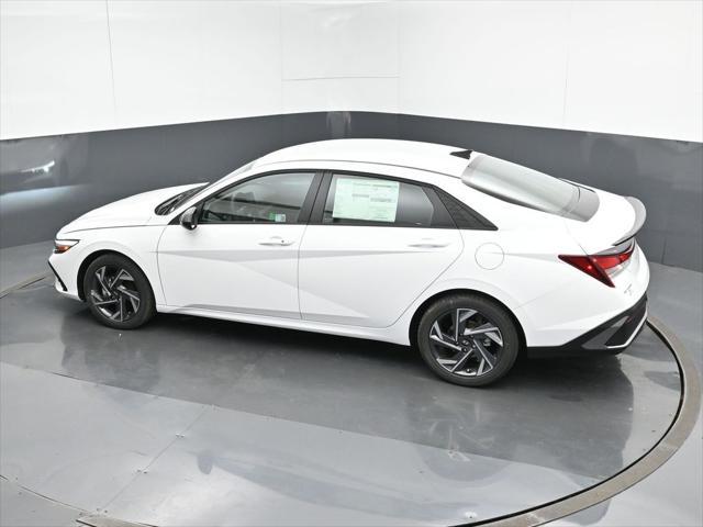 new 2025 Hyundai Elantra car, priced at $25,478