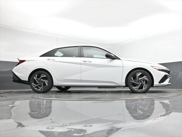new 2025 Hyundai Elantra car, priced at $25,478