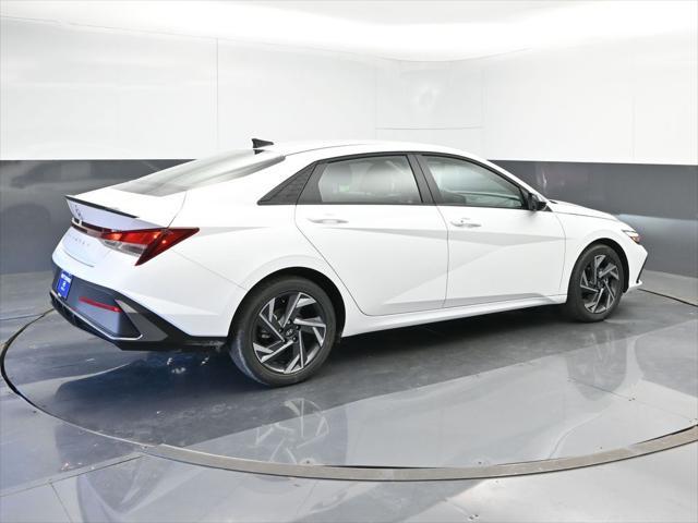 new 2025 Hyundai Elantra car, priced at $25,478