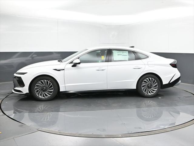 new 2025 Hyundai Sonata Hybrid car, priced at $32,069