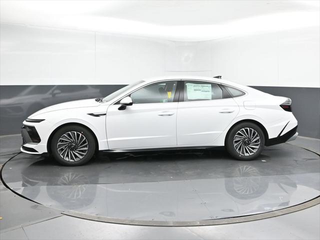 new 2025 Hyundai Sonata Hybrid car, priced at $31,819