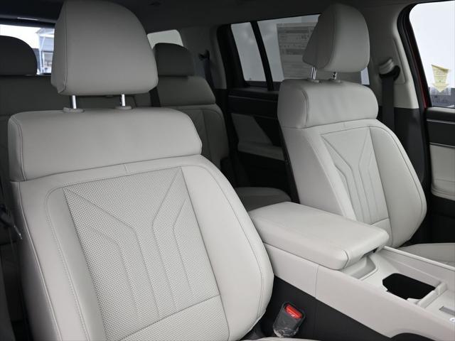 new 2025 Hyundai Santa Fe car, priced at $32,300