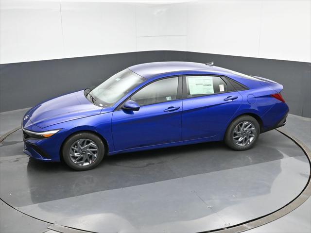new 2025 Hyundai ELANTRA HEV car, priced at $25,121