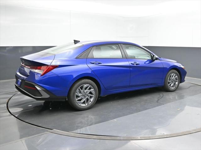new 2025 Hyundai ELANTRA HEV car, priced at $25,121