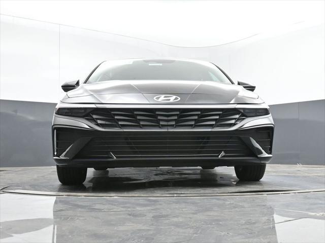 new 2025 Hyundai Elantra car, priced at $22,217