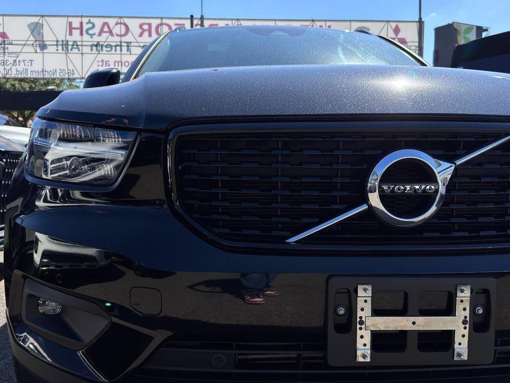 used 2021 Volvo XC40 car, priced at $21,799