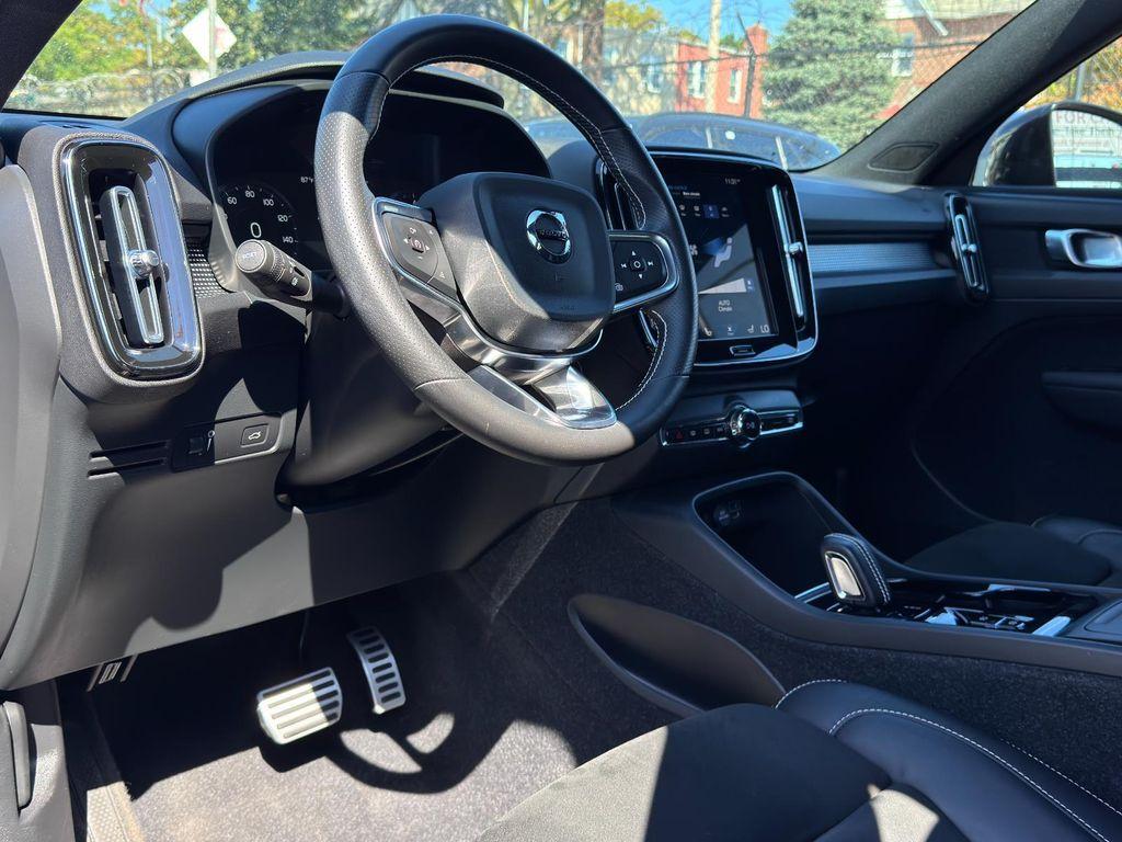 used 2021 Volvo XC40 car, priced at $21,799