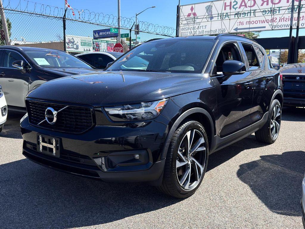 used 2021 Volvo XC40 car, priced at $21,799