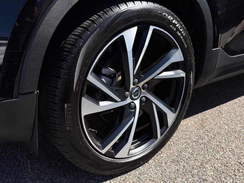 used 2021 Volvo XC40 car, priced at $21,799