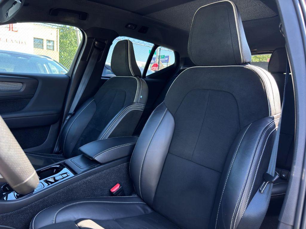 used 2021 Volvo XC40 car, priced at $21,799