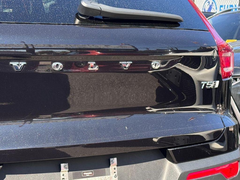 used 2021 Volvo XC40 car, priced at $21,799