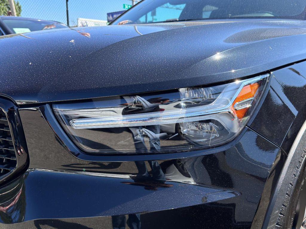 used 2021 Volvo XC40 car, priced at $21,799