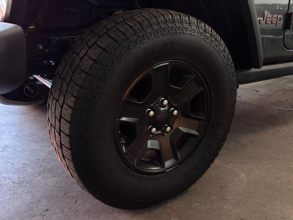 used 2023 Jeep Gladiator car, priced at $30,995
