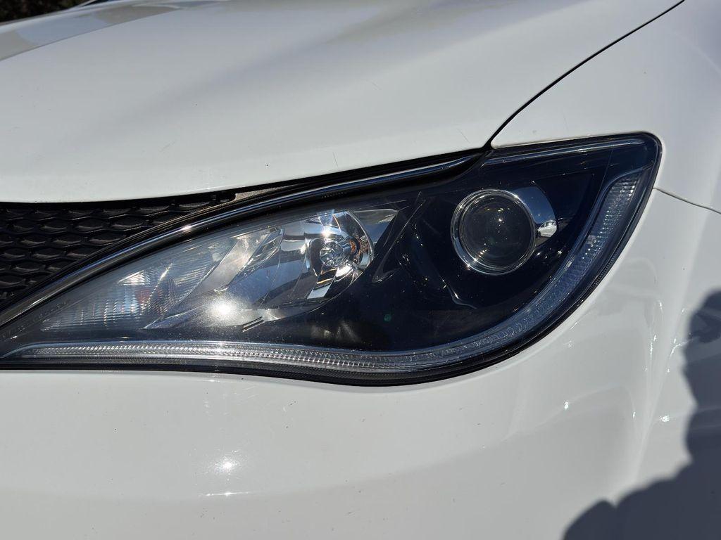 used 2020 Chrysler Pacifica car, priced at $17,195