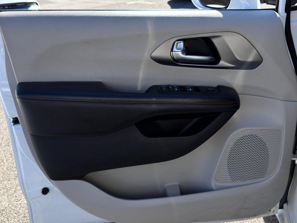 used 2020 Chrysler Pacifica car, priced at $17,195