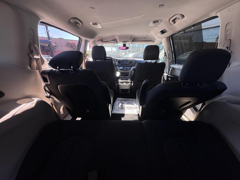 used 2020 Chrysler Pacifica car, priced at $17,195