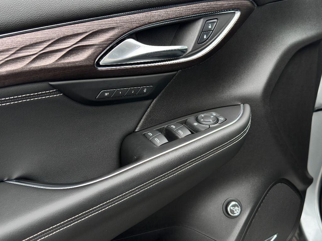 used 2023 Buick Envision car, priced at $28,599