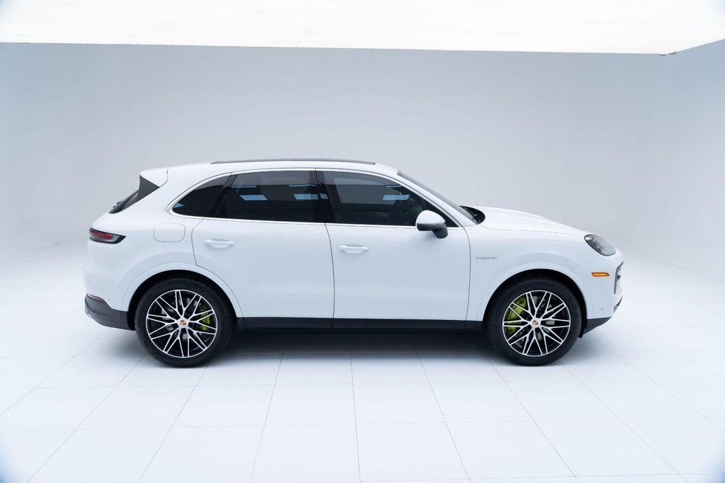 new 2025 Porsche Cayenne car, priced at $122,365