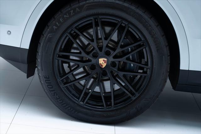 used 2025 Porsche Cayenne E-Hybrid car, priced at $110,900