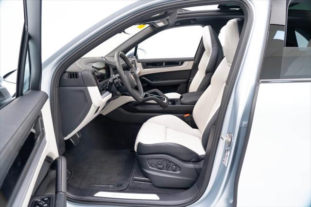 used 2025 Porsche Cayenne E-Hybrid car, priced at $110,900