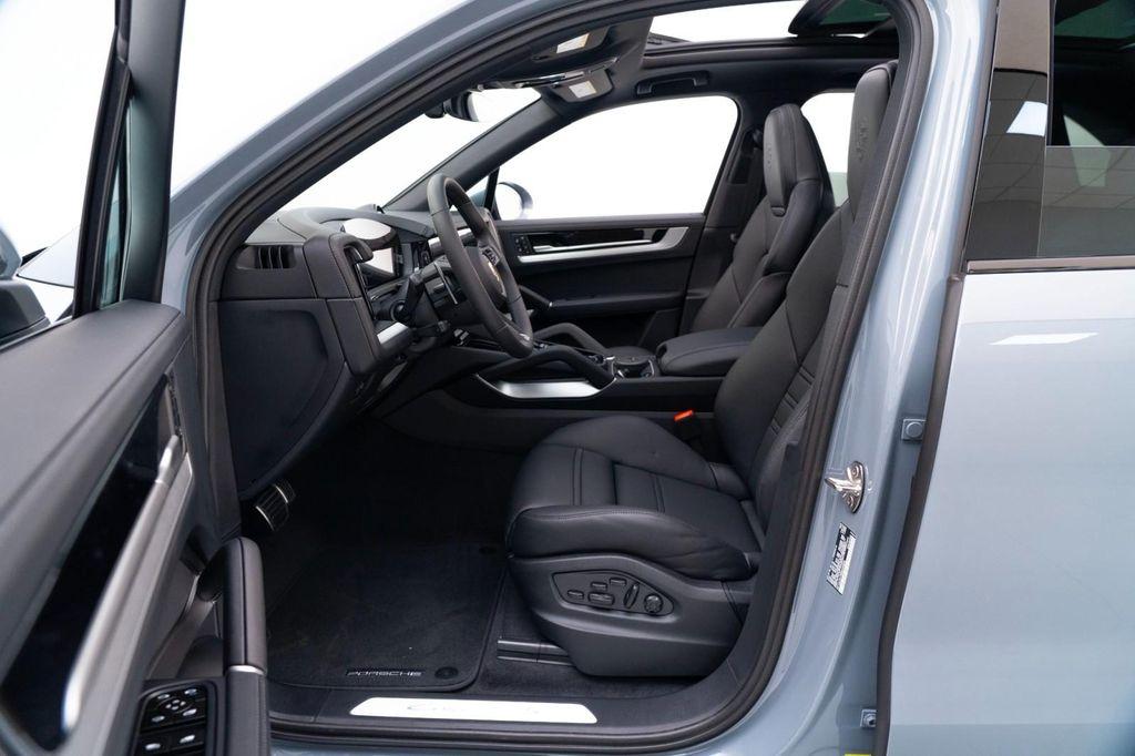 new 2025 Porsche Cayenne car, priced at $134,095