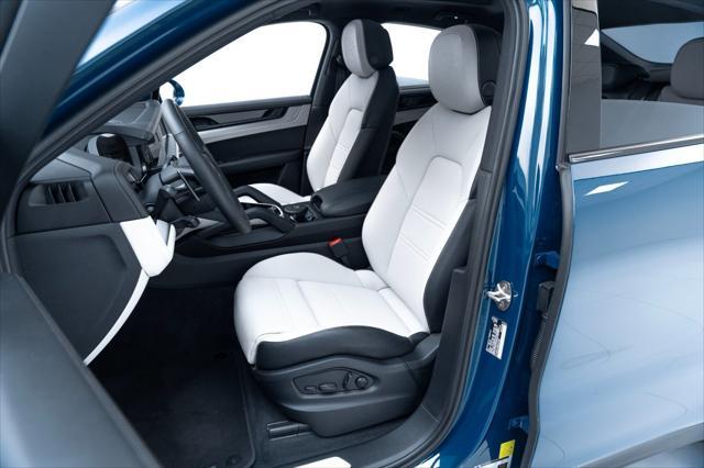 used 2025 Porsche Cayenne E-Hybrid car