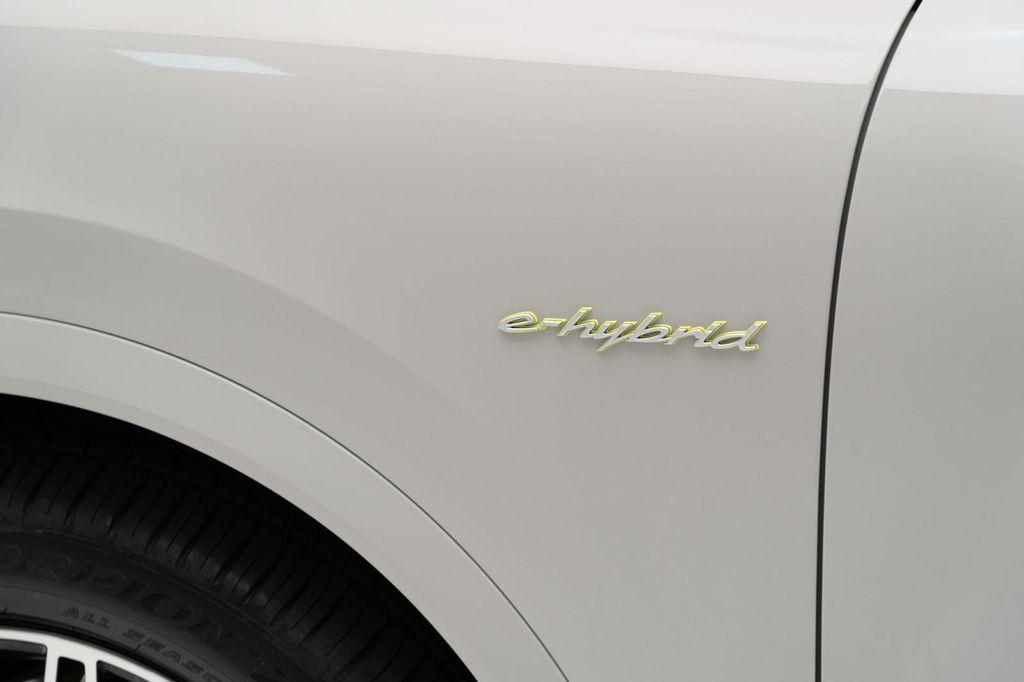 new 2025 Porsche Cayenne car, priced at $128,115