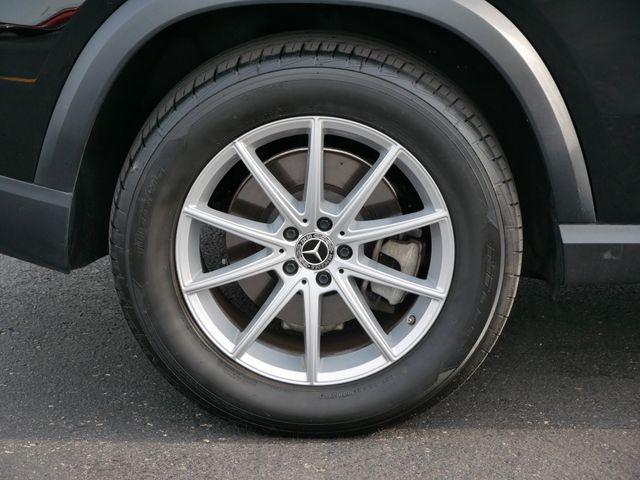used 2024 Mercedes-Benz GLE 450 Plug-In Hybrid car, priced at $60,000