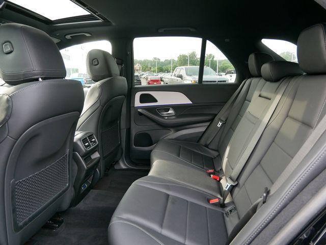 used 2024 Mercedes-Benz GLE 450 Plug-In Hybrid car, priced at $60,000