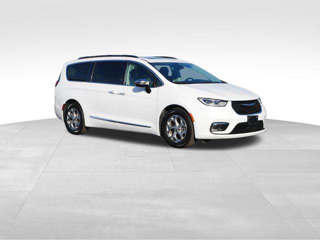 used 2023 Chrysler Pacifica car, priced at $33,250