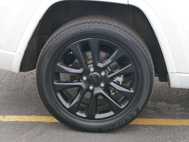 used 2022 Jeep Grand Cherokee car, priced at $28,500