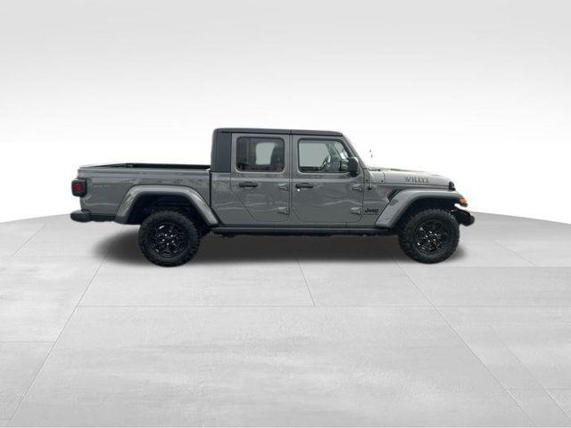 used 2022 Jeep Gladiator car, priced at $32,544