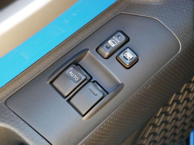 used 2007 Toyota FJ Cruiser car, priced at $12,500