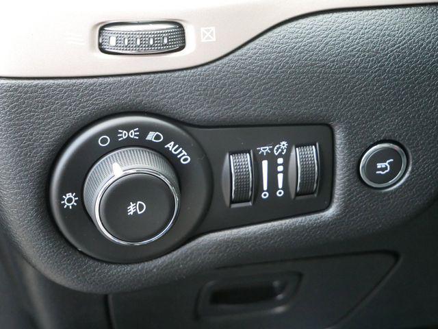 used 2014 Jeep Cherokee car, priced at $12,700