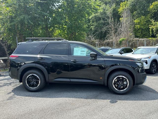 new 2024 Nissan Pathfinder car, priced at $40,882