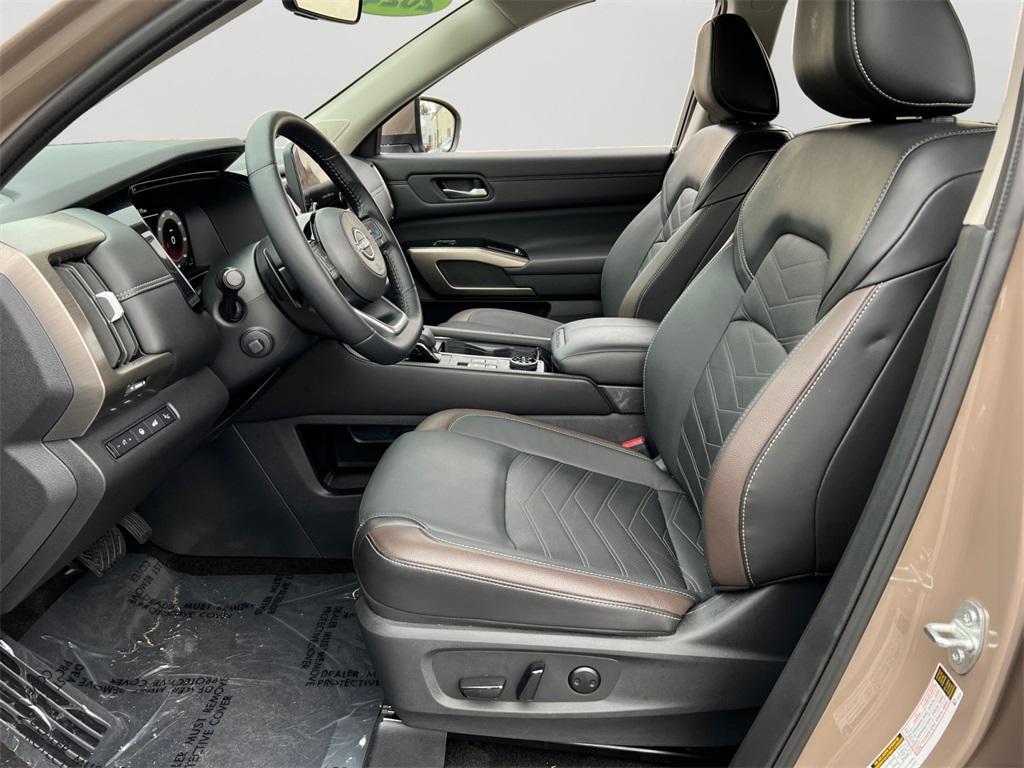 used 2024 Nissan Pathfinder car, priced at $39,973