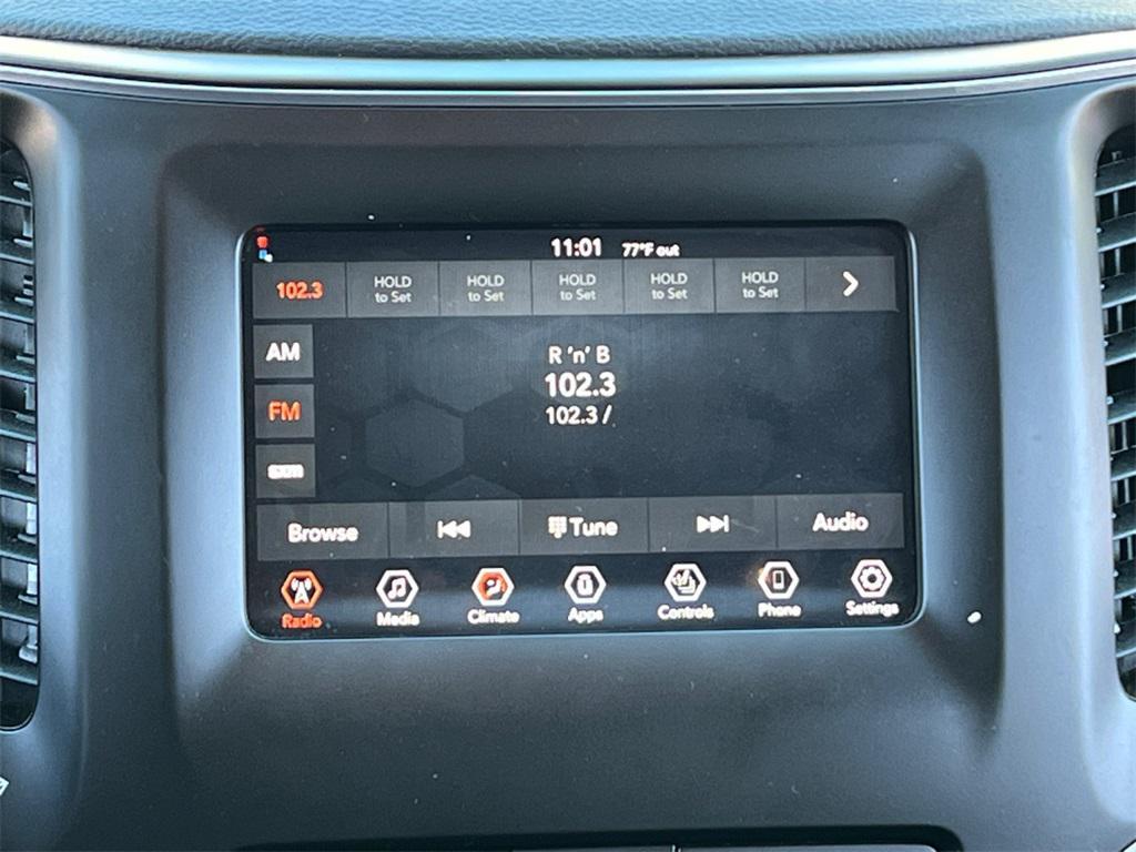 used 2020 Jeep Cherokee car, priced at $16,526