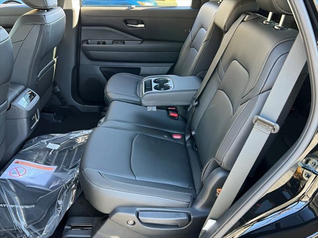 new 2025 Nissan Pathfinder car, priced at $43,826